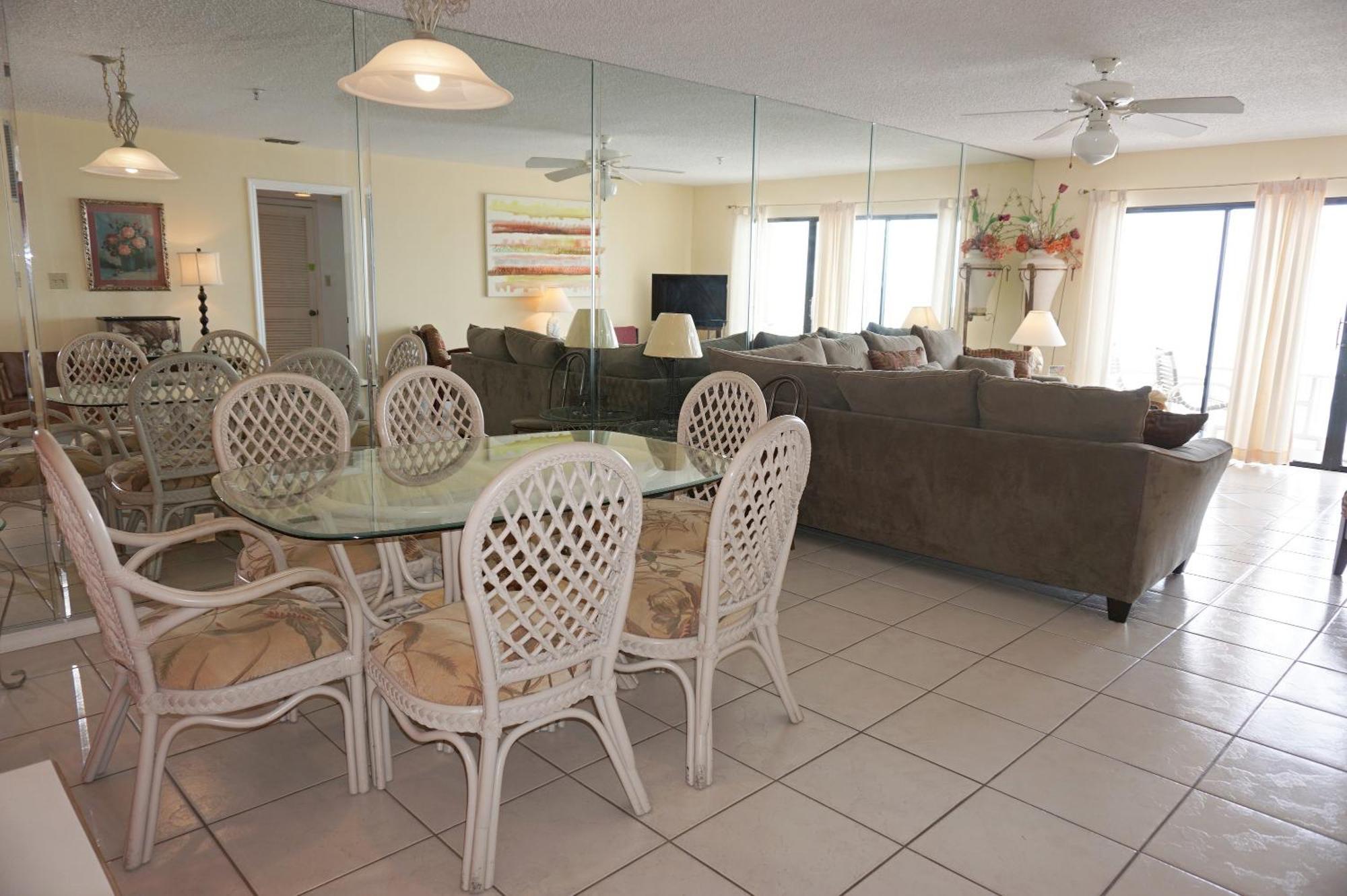 Sea Breeze Resort By Travel Resort Services Madeira Beach Exterior foto