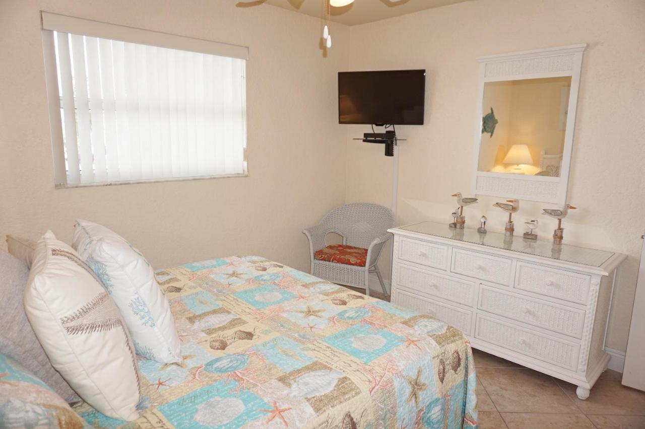 Sea Breeze Resort By Travel Resort Services Madeira Beach Exterior foto