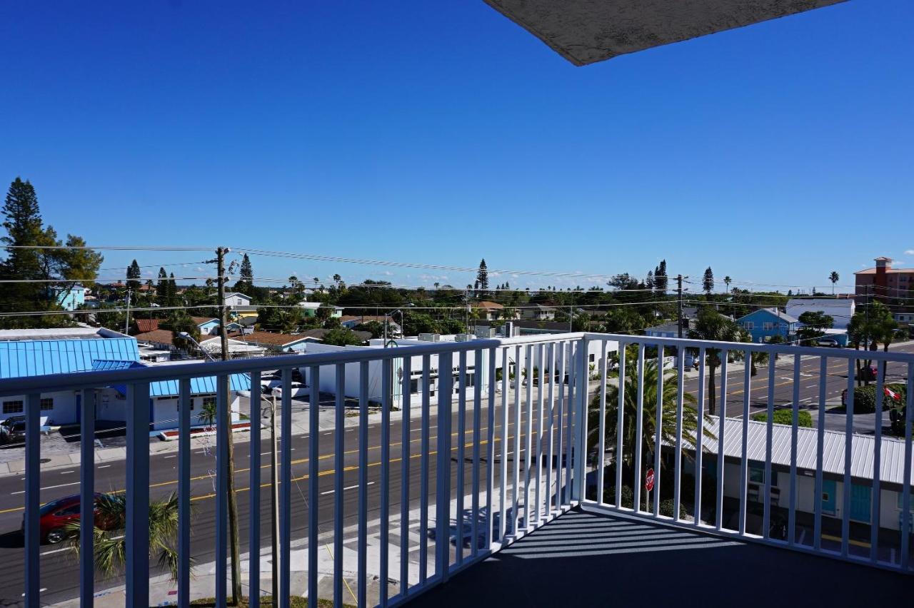 Sea Breeze Resort By Travel Resort Services Madeira Beach Exterior foto