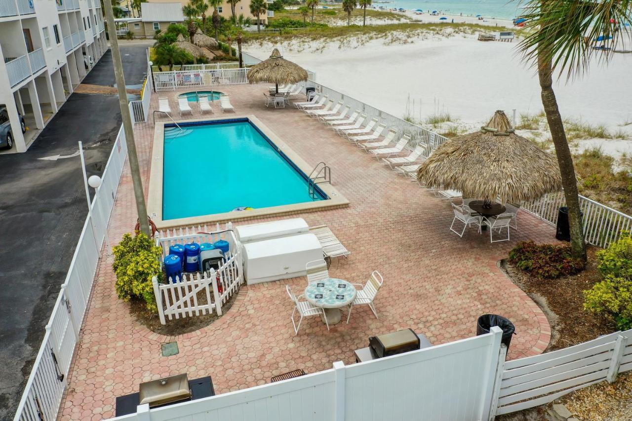 Sea Breeze Resort By Travel Resort Services Madeira Beach Exterior foto